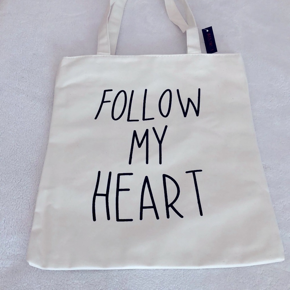 🆕Tote Bijorka Canvas Multi Purpose bag! School/Beach Perfect for all your needs!